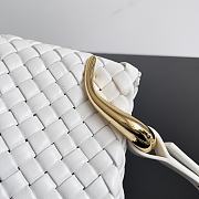 Bottega Veneta Clicker In White Shoulder Bag - 36x12x30cm - 5