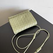 Bottega Veneta Green Intrecciato Mini Crossbody Bag - 19x15x5.5cm - 5