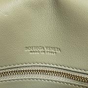 Bottega Veneta Green Intrecciato Mini Crossbody Bag - 19x15x5.5cm - 2