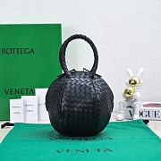 BOTTEGA VENETA| Mava Black Top Handle Bag - 22x22x22cm - 5