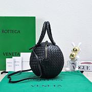 BOTTEGA VENETA| Mava Black Top Handle Bag - 22x22x22cm - 3