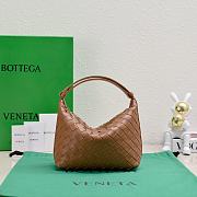 BOTTEGA VENETA| Mini Brown Wallace Shoulder Bag - 22x13x9.5cm - 1