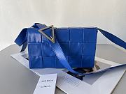 BOTTEGA VENETA| Cobalt Blue Padded Cassette - 26x18x8cm - 1