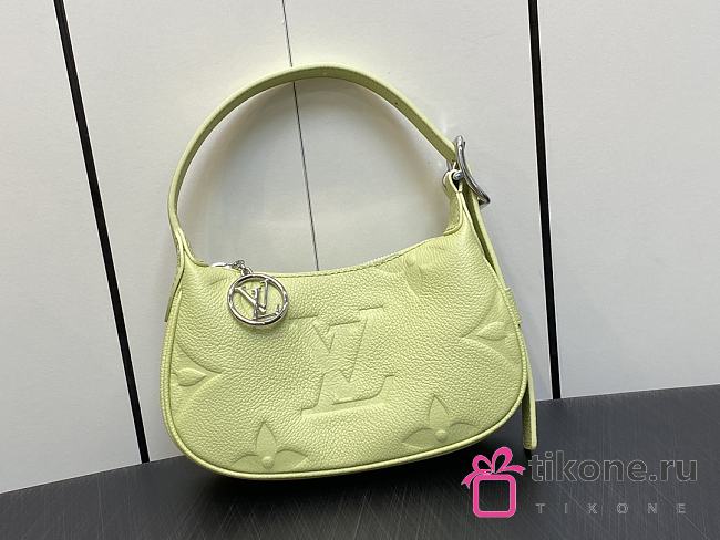 Louis Vuitton Pre-fall 2023 Mini Moon Vert Noto - 20.5x11x5cm - 1