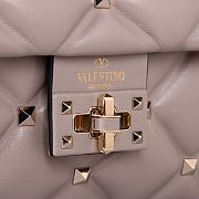 Valentino Garavani Candystud Poudre A355373 - 23x17.5x11cm - 2