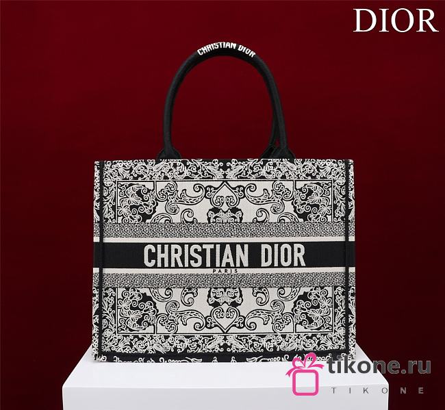 DIOR| Medium Book Tote White And Black Bandama Embroidery - 36x28x18cm - 1