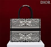 DIOR| Medium Book Tote White And Black Bandama Embroidery - 36x28x18cm - 3