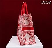 DIOR| Larger Book Tote White And Red Bandama Embroidery - 41x35x18cm - 3