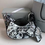 Balenciaga Larger Xs Graffiti Le Cagole - 33x16x8cm - 4