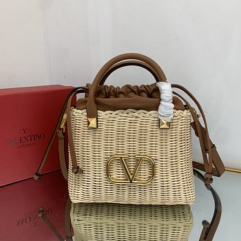 VALENTINO| Garavani Small Vlogo Straw - 25x18x9cm