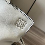 Loewe Flamenco clutch In Pearl Grey - 30x24.5x10.5cm - 2