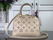 Louis Vuitton Nicolas Ghesquière Beige Alma - 31.5x20x11cm - 3