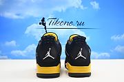 Nike Air Jordan 4 - 3