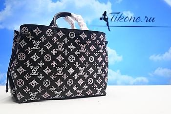 Louis Vuitton Mahila Bella Black Tote