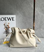 Loewe Flamenco clutch In Beige - 30x24.5x10.5cm - 1