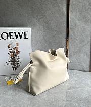 Loewe Flamenco clutch In Beige - 30x24.5x10.5cm - 2