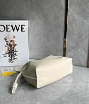 Loewe Flamenco clutch In Beige - 30x24.5x10.5cm - 4