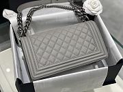 Chanel 25 Le Boy Large Size In Grey - 5