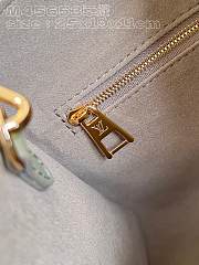 LV Onthego Monogram Empreinte Green - 25x19x11cm - 4