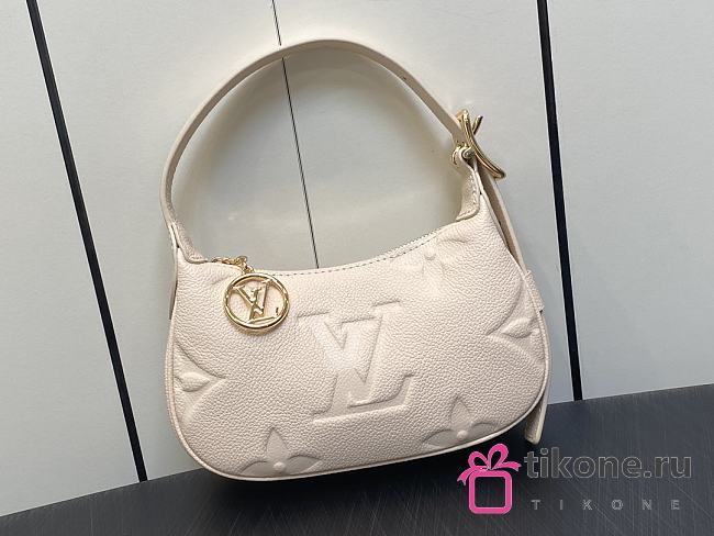 LOUIS VUITTON| Pre-fall 2023 Mini Moon White - 20.5x11x5cm - 1