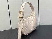 LOUIS VUITTON| Pre-fall 2023 Mini Moon White - 20.5x11x5cm - 4