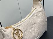 LOUIS VUITTON| Pre-fall 2023 Mini Moon White - 20.5x11x5cm - 3