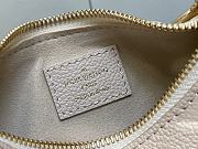 LOUIS VUITTON| Pre-fall 2023 Mini Moon White - 20.5x11x5cm - 2