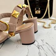 Valentino Garavani Rockstud  Stud 90 Leather Sandal In Pink - 3