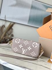 LV Ivy Wallet On Chain Bag In Bicolour - 23.5x12x4.3cm - 5