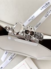 Alexander McQueen Small White Skull Four Ring - 20x12x8cm - 2