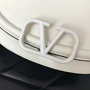 Valentino Vsling Logo Plaqueb White - 25x15x5cm - 4