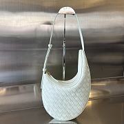 Bottega Veneta Medium White Drop Handbag - 32.5x23x10cm - 1