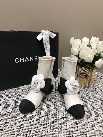 Chanel Short White Boots Suede Kidskin & Grosgrain