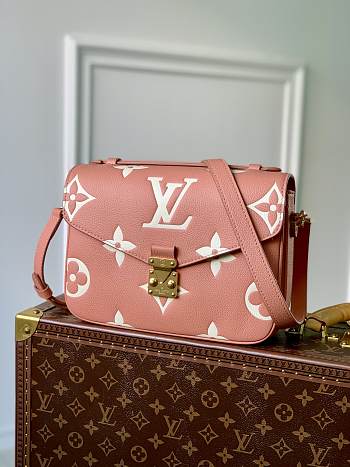 Louis Vuitton Pochette Metis Pink Leather -  25x19x7cm
