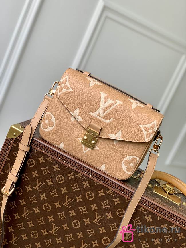 Louis Vuitton Pochette Metis Arizona Creme M45773 - 21x11x2cm  - 1