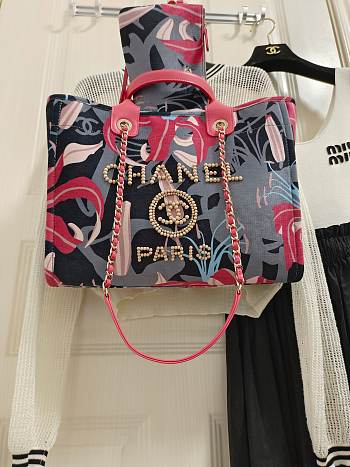  Chanel Large Tote Printed Red & Multicolour 38cm