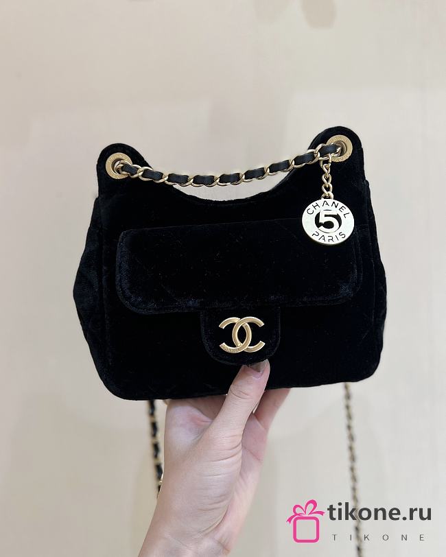 Chanel 23 Velvet Black - 17x19x6cm - 1