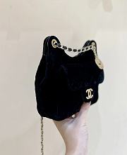 Chanel 23 Velvet Black - 17x19x6cm - 5