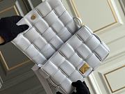 Bottega Veneta Padded Cassette White Lambskin - 26x18x8cm - 2