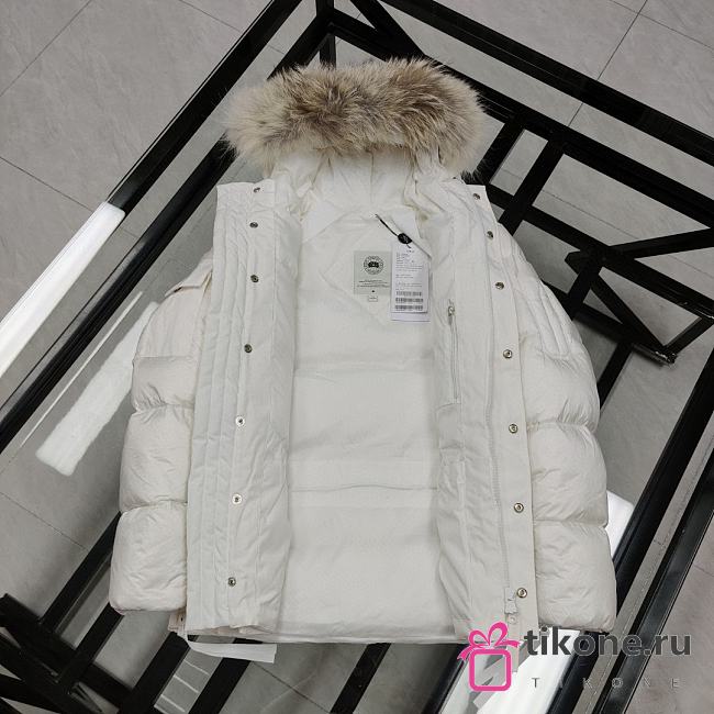 Canada Goose Fur Hood White Jacket - 1