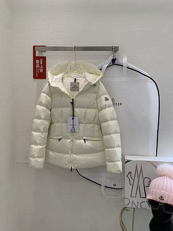 Moncler 2023 Avoce White Jacket