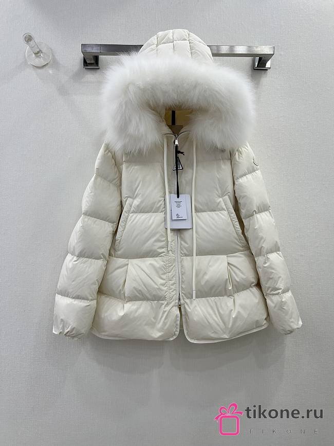 Moncler 2023 White Short Jacket With Fur - 1