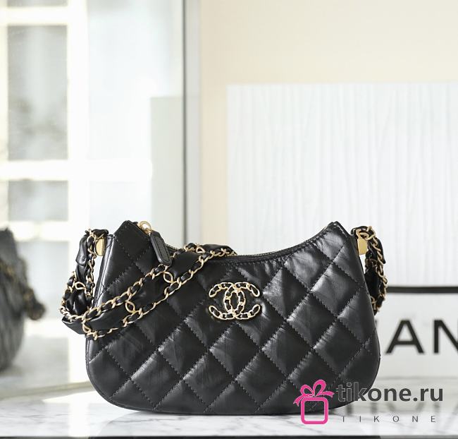 Chanel 23p Hobo Black Shoulder Bags - 1