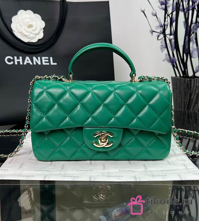 Chanel Classic Green Lambskin Top Handles - 20×14×7cm - 1