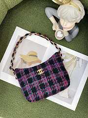 Chanel 22K Hobo - 17.5x24x6cm - 4