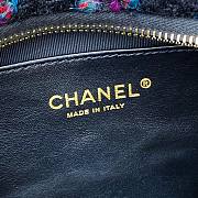 Chanel 22K Hobo - 17.5x24x6cm - 2