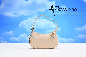 Louis Vuitton M82519 White Monogram Empreinte 20.5cm