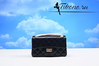 Chanel Black Flap Bag Gold Hardwa5re 20cm