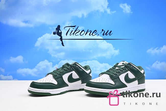 Nike Dunk Low Retro Green Sneakers - 1