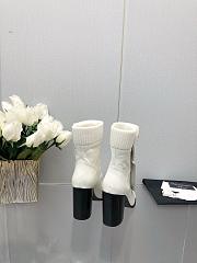 Chanel White Shiny Crumpled Calfskin Boots - 4